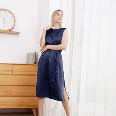 22 Momme Rundhalsausschnitt Seiden-Midi-Kleid