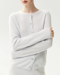 Cardigan aus 100 % Kaschmir mit Rundhalsausschnitt und Knopfleiste