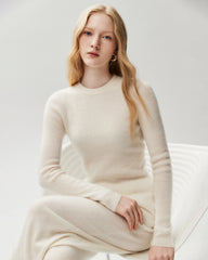 Figurnahes Stricktop aus 100 % Kaschmir mit Rundhalsausschnitt