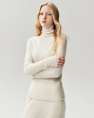 Rollkragenpullover aus 100 % Kaschmir mit Rippstrick