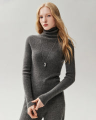 Rollkragenpullover aus 100 % Kaschmir mit Rippstrick
