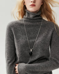 Lockerer Rollkragenpullover aus 100 % Kaschmir mit Rollkanten