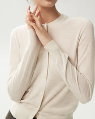 Strickjacke aus 100 % Merinowolle mit Knopfleiste