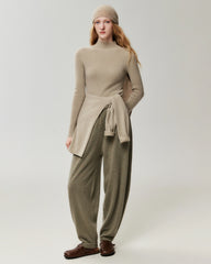 Figurnaher Pullover aus 100 % reinem Kaschmir mit hohem Kragen