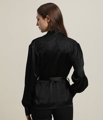 V-Ausschnitt Seidenbluse mit Gürtel