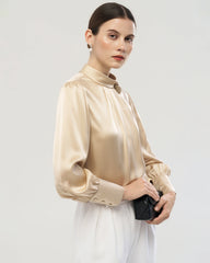 Seidenbluse aus 19 Momme mit handgefertigtem Rosendetail