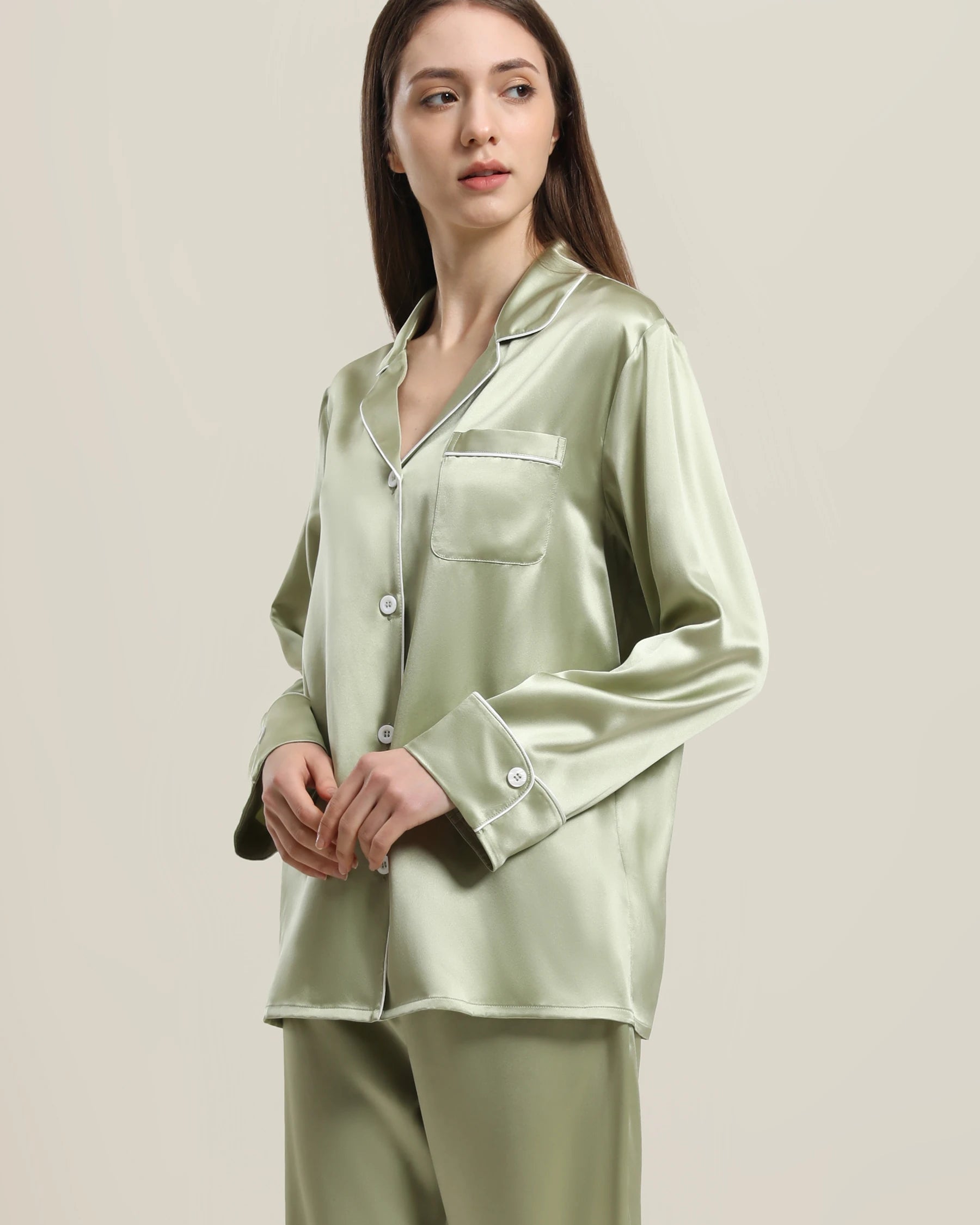 22Momme Klassisches Seiden-Pyjama-Set Avocado Green