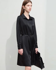 22 Momme Seiden-Midikleid mit Gürtel und langen Ärmeln