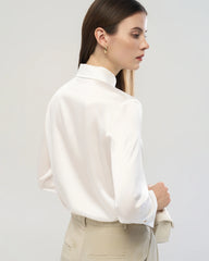 22 Momme Seidenbluse mit Cut-out-Kragen und langen Ärmeln