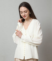 Damen Seidenbluse mit tiefem V-Ausschnitt und langen Ärmeln