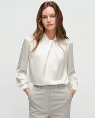 25 Momme Seidenbluse mit Knotenhals und langen Ärmeln