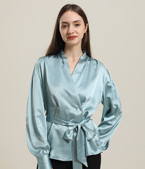V-Ausschnitt Seidenbluse mit Gürtel