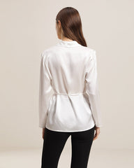 Seidenbluse mit langen Ärmeln und Gürtel
