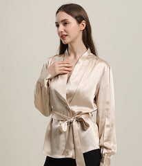V-Ausschnitt Seidenbluse mit Gürtel