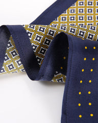 Männer klassisches Taschentuch mit goldenem Druckmuster und Patchwork-Design