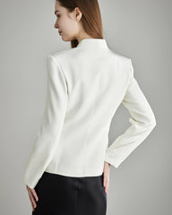 40 Momme Kragenloser Seidenblazer