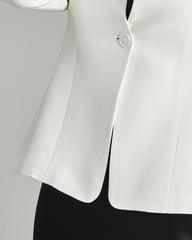 40 Momme Kragenloser Seidenblazer