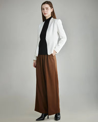 40 Momme Kragenloser Seidenblazer