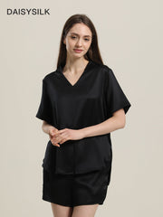 Klassisches Seiden-Pyjamas-Set mit kurzen Ärmeln und kurzen Hosen