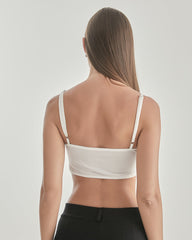 Gestricktes Seiden-Barette mit quadratischem Ausschnitt und Spitzen-Crop-Top