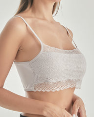 Gestricktes Seiden-Barette mit quadratischem Ausschnitt und Spitzen-Crop-Top