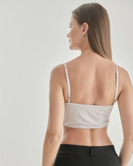 Gestricktes Seiden-Barette mit quadratischem Ausschnitt und Spitzen-Crop-Top