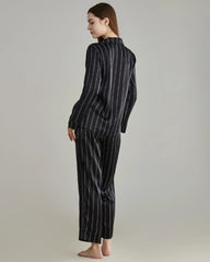 Klassisches gestreiftes Seiden-Pajamaset