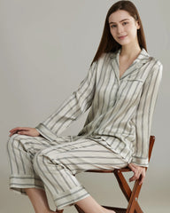Klassisches gestreiftes Seiden-Pajamaset