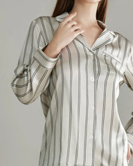 Klassisches gestreiftes Seiden-Pajamaset