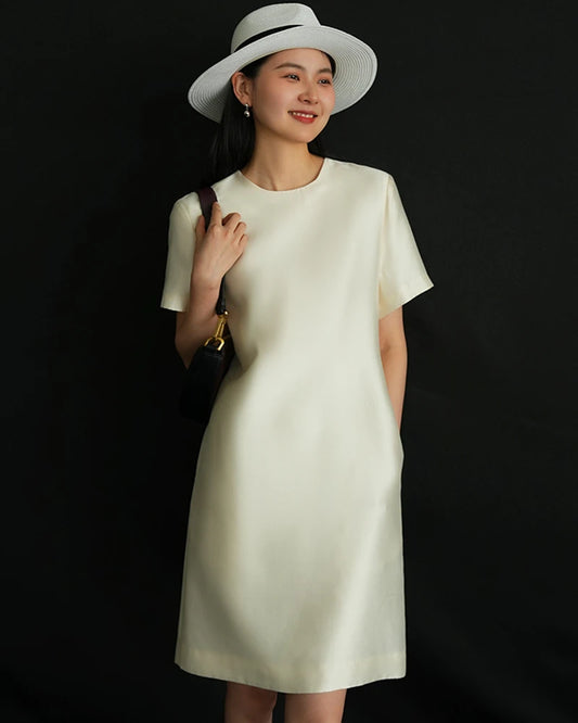 Seiden-Woll-Midikleid mit kurzen Ärmeln