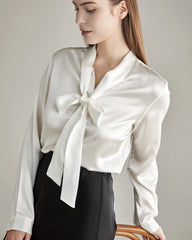 Elegante Seidenbluse mit Schleife