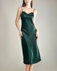 Elegantes Seidenkleid, leichter Cowl-Kragen