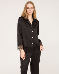 Elegantes Seiden-Pyjamas-Set mit Häkelspitze