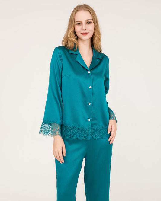 Elegantes Seiden-Pyjamas-Set mit Häkelspitze