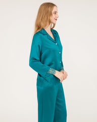 Elegantes Seiden-Pyjamas-Set mit Häkelspitze