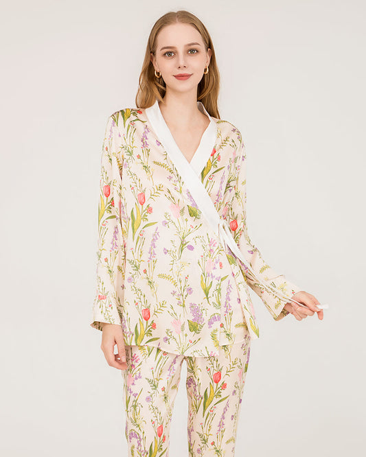 Luxuriöses, reines Seiden-Pyjamas-Set mit Blumenmuster