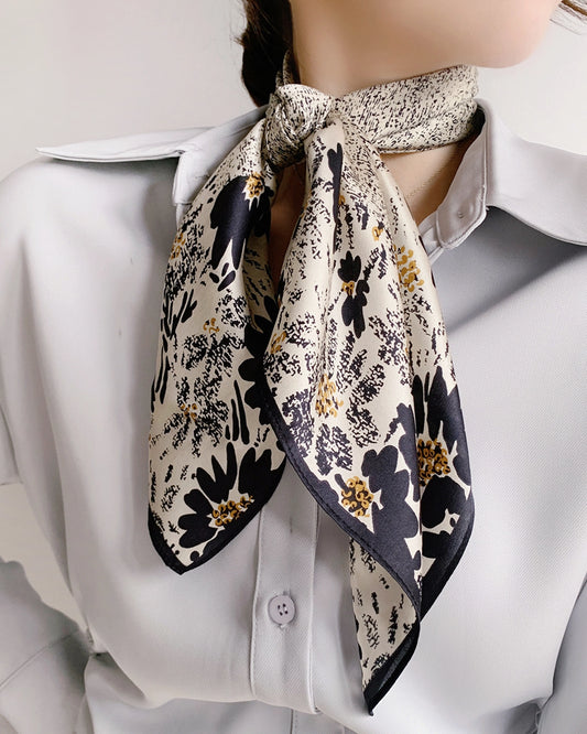 Vintage Seidenschal mit Blumenmuster