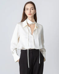Damen - Langärmelige Seidenbluse mit Halskrawatte