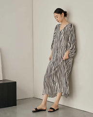 Lockeres Seidenkleid mit Zebra-Print