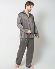Männer Luxuriöse lose Seiden-Pyjamas