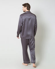 Seiden-Pyjamas für Männer mit kontrastierenden Fütterungen
