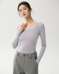 Pullover aus 100 % Merinowolle mit weitem Ausschnitt