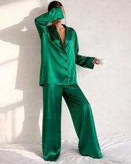 Entspannte Oversize Seiden-Pyjamas