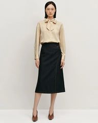 Seidenbluse mit Schleife und langen Ärmeln