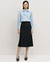 Seidenbluse mit Schleife und langen Ärmeln
