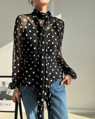 Transparente Seidenbluse mit Polka-Dots