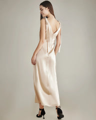 Seiden-Schlupf-Nachtkleid mit Schulterbändern