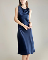 Seidenkleid mit asymmetrischem Wasserfall-Kragen Navy