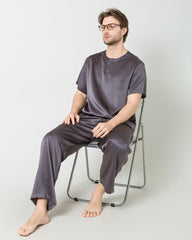 Männer Seiden-Schlafanzug-Set mit kurzen Ärmeln und Hosen
