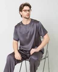Männer Seiden-Schlafanzug-Set mit kurzen Ärmeln und Hosen